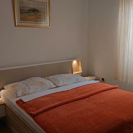 Apartman Ivanka Apartment Vir Ngoại thất bức ảnh